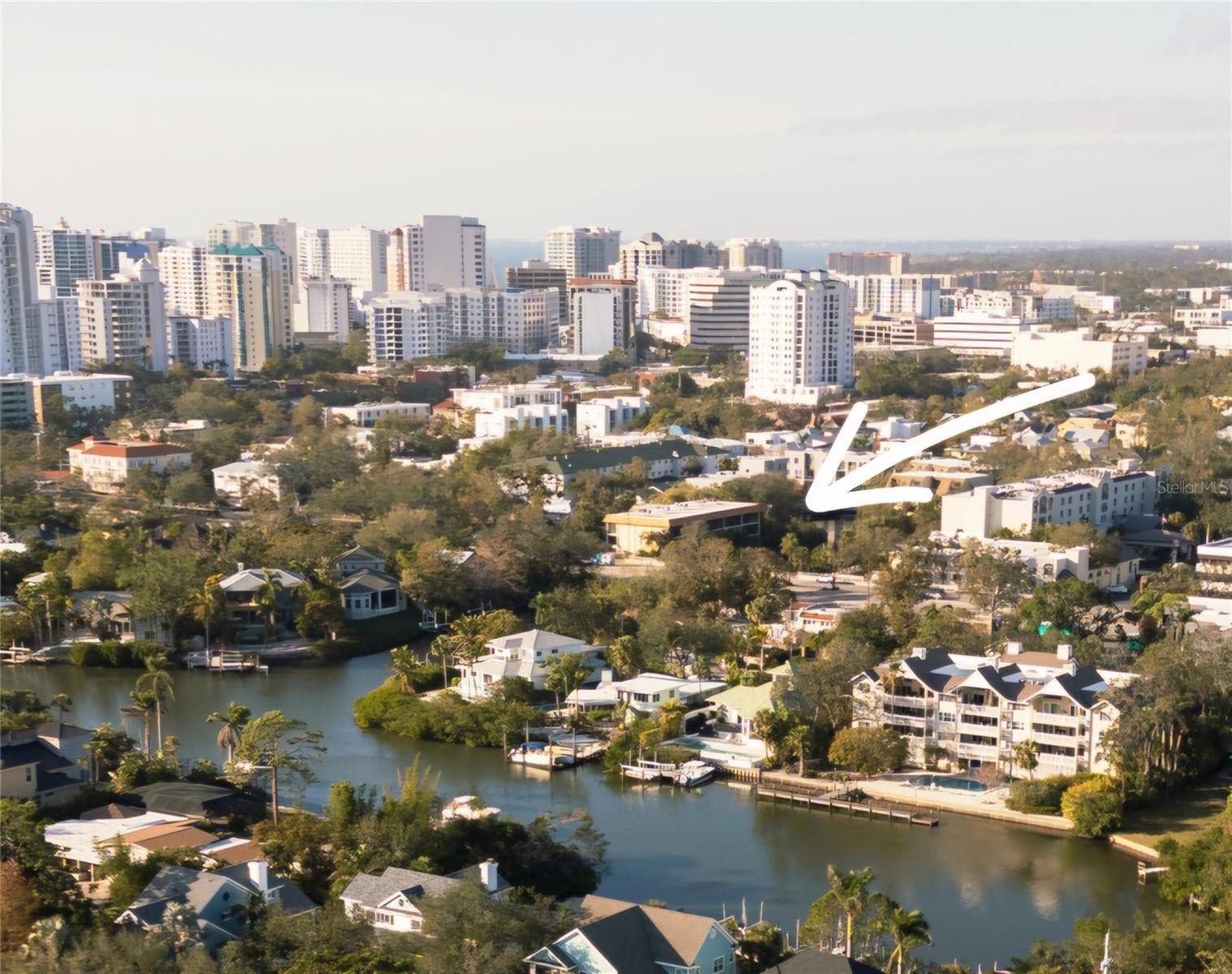 1650 PINE TREE LN #204, Sarasota, FL 34236