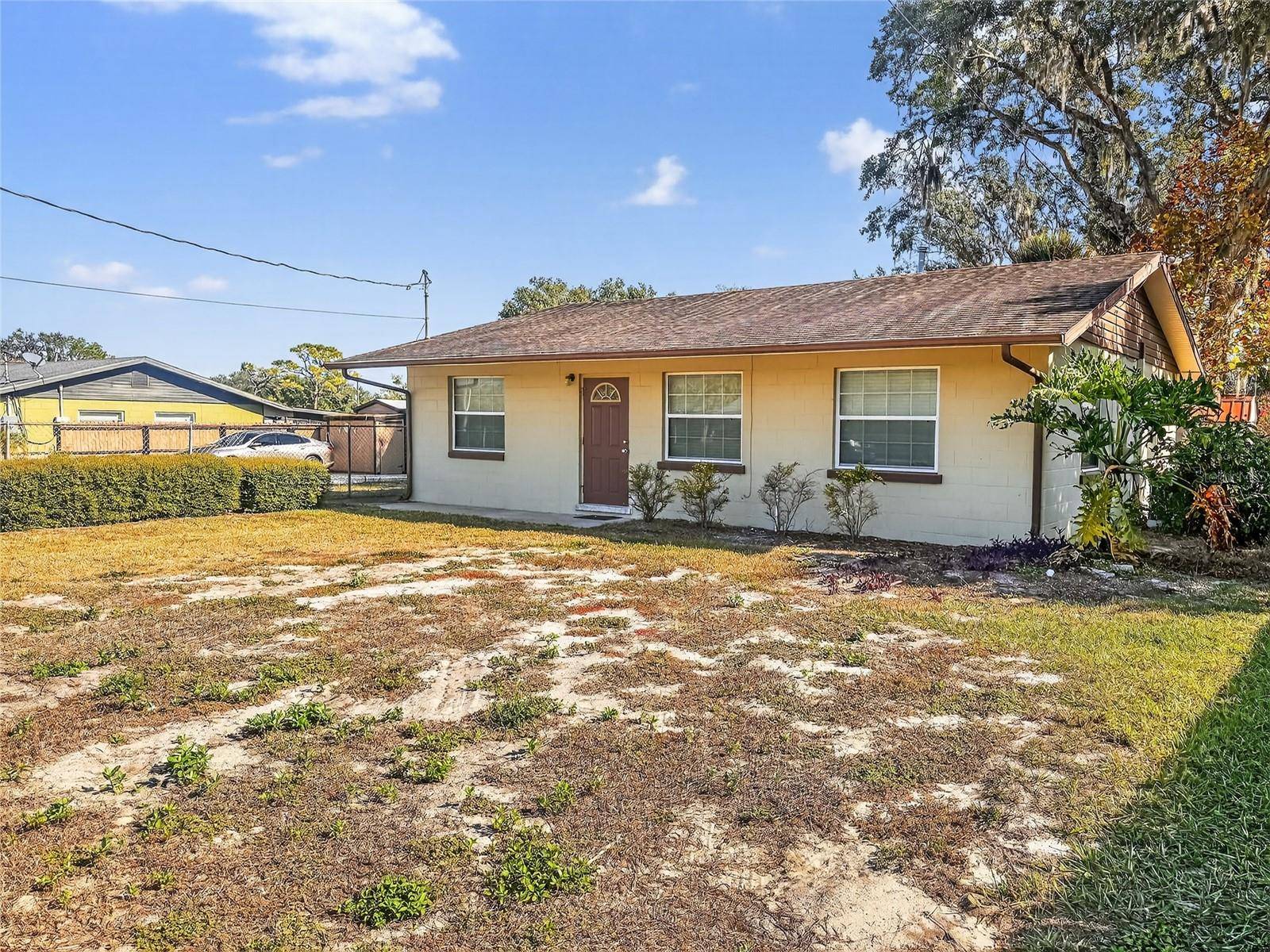 510 N BARROW AVE, Tavares, FL 32778