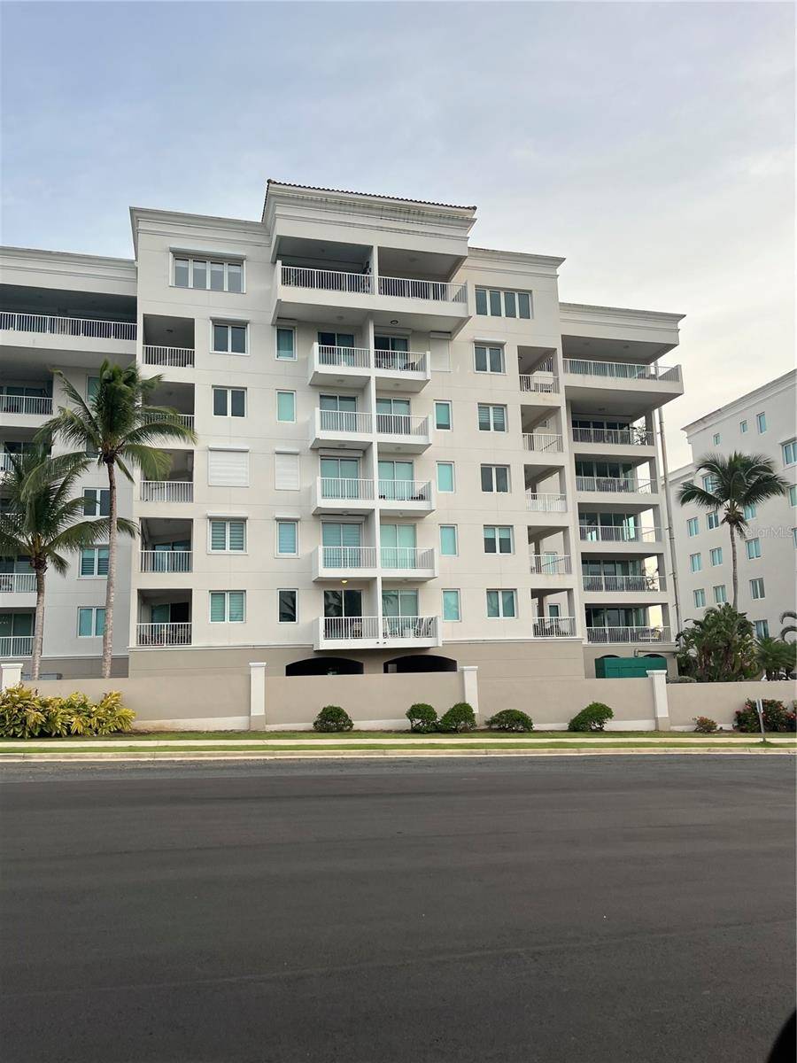 Calle Olivine 83 TREASURE POINT #323, Vega Alta, PR 00692