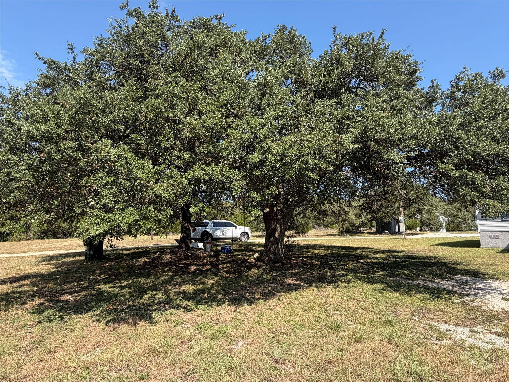 879 Lonesome TRL, Driftwood, TX 78619