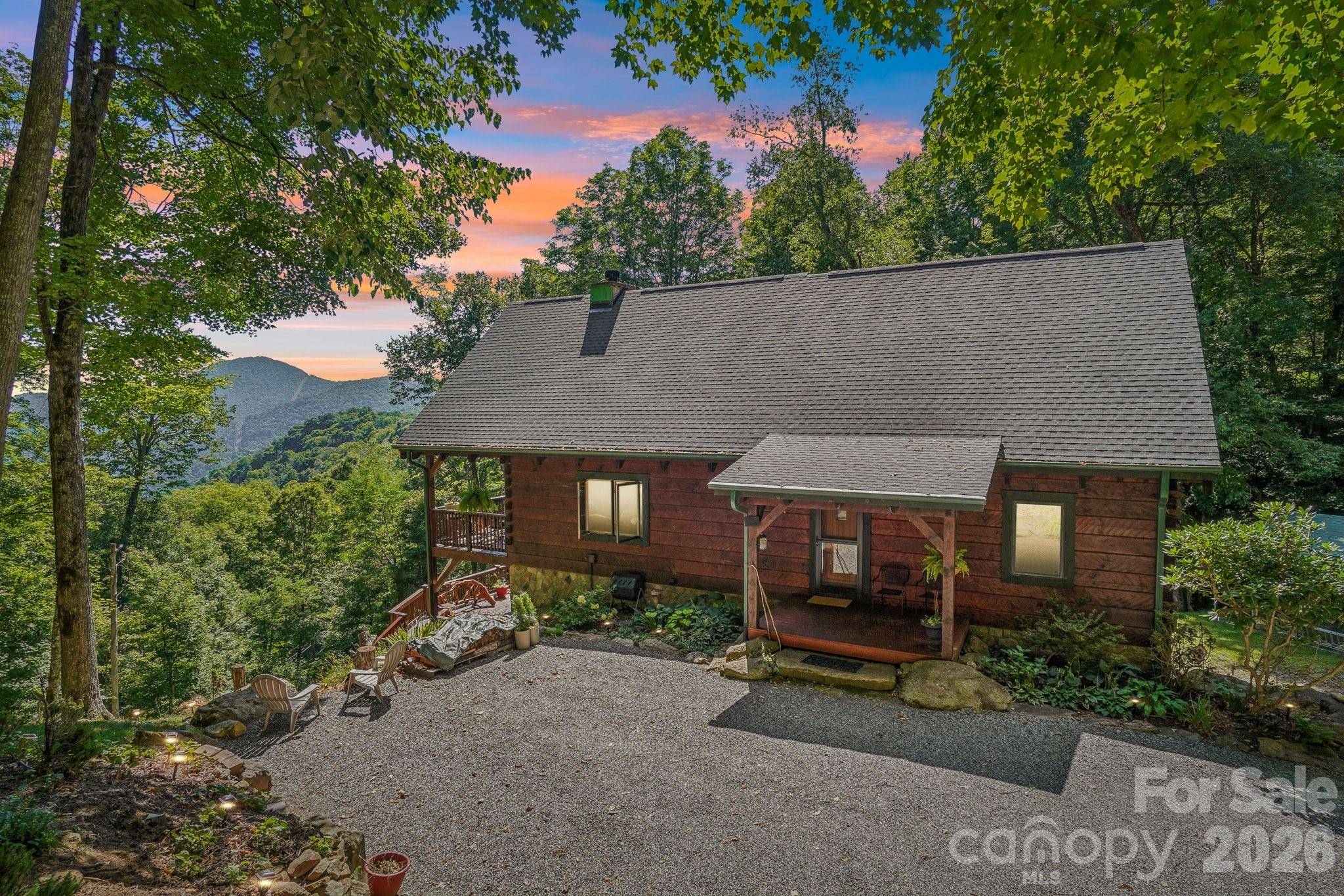 246 Puncheon LN, Mars Hill, NC 28754