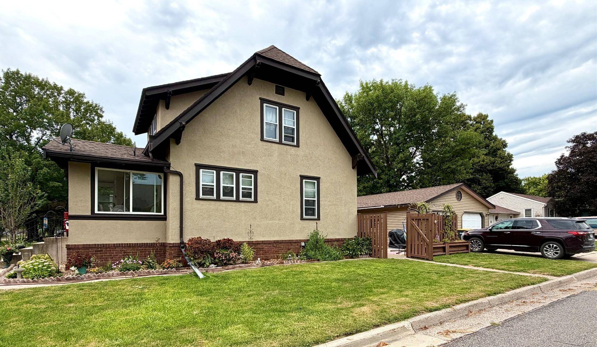 19 1st AVE NE, Fairfax, MN 55332