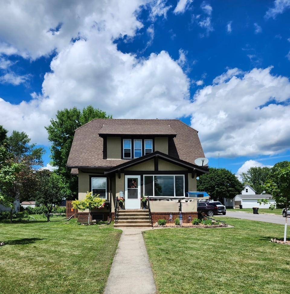 19 1st AVE NE, Fairfax, MN 55332