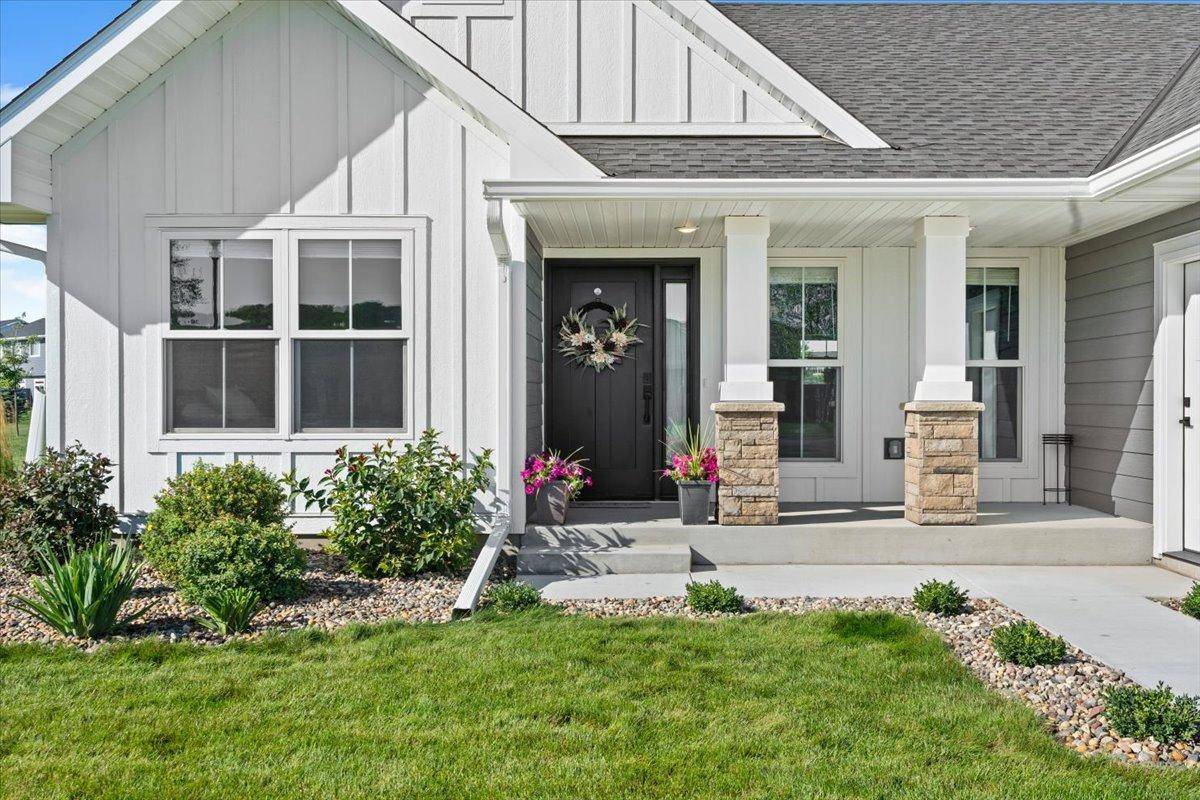2063 Sandstone LOOP N, Sartell, MN 56377