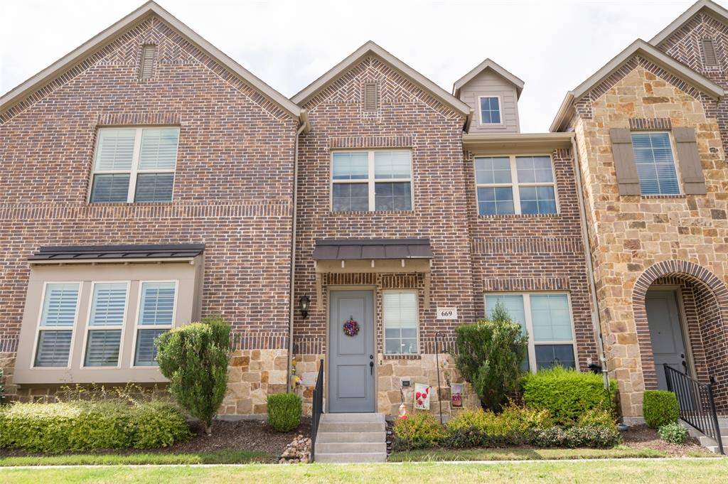 669 Trail Side Drive, Lewisville, TX 75067