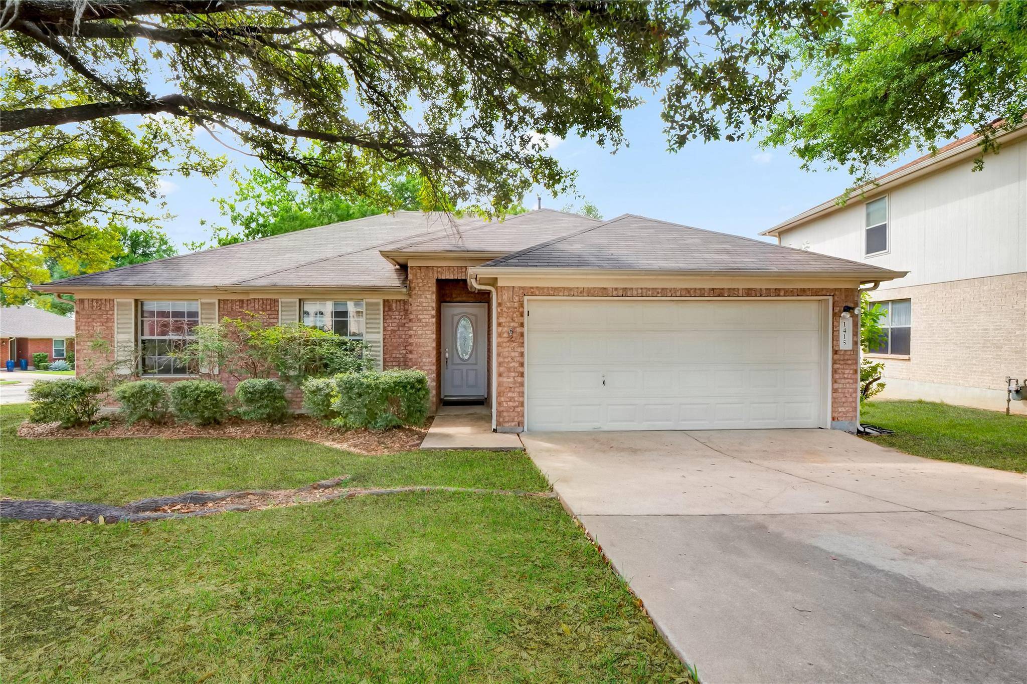 1415 Quicksilver CIR, Round Rock, TX 78665