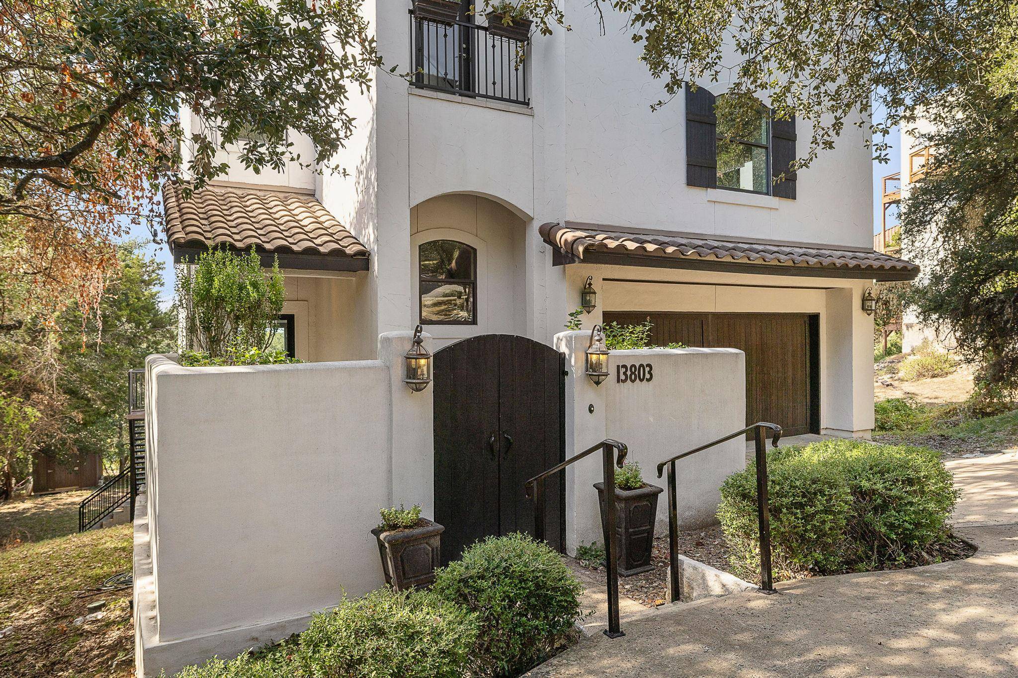 13803 Lakeview DR, Austin, TX 78732