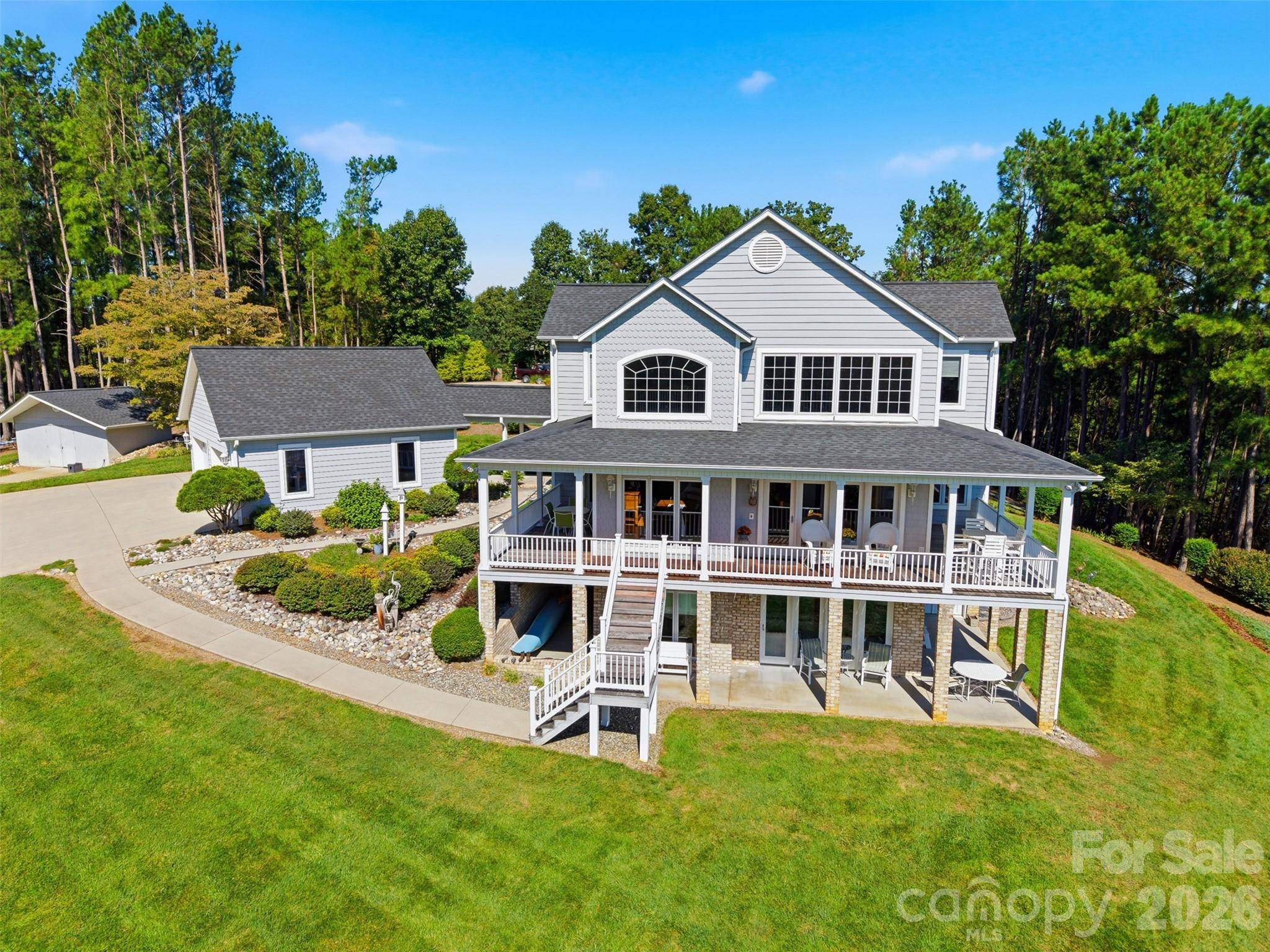 687 Sam Poole LN, Taylorsville, NC 28681