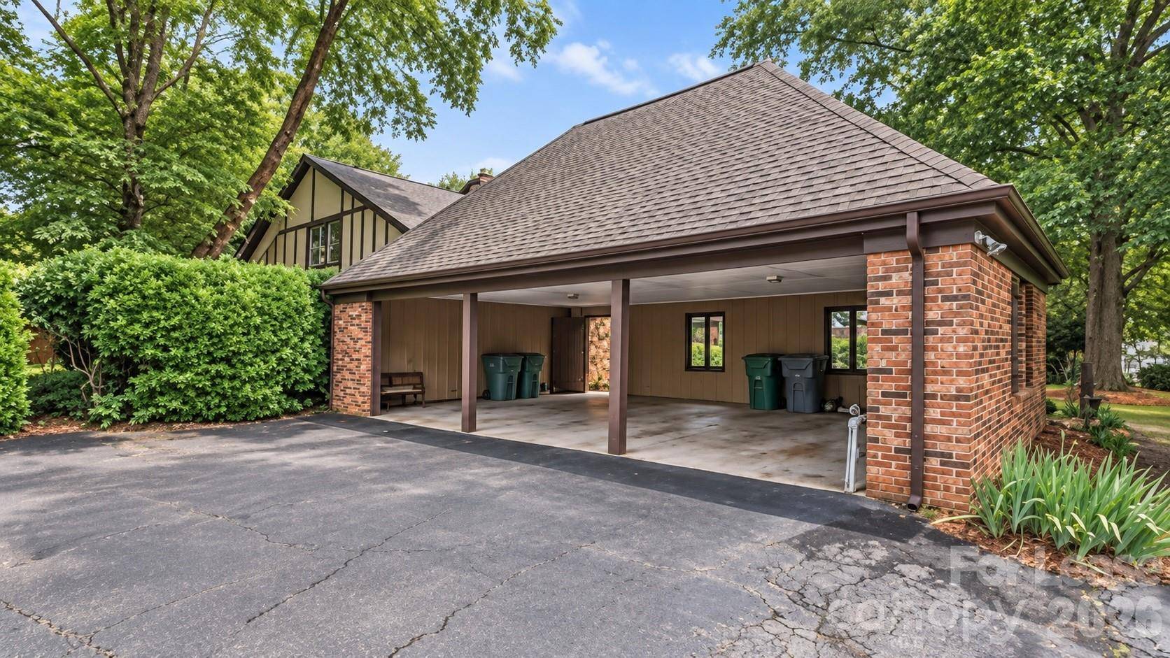 7014 Quail Hill RD, Charlotte, NC 28210