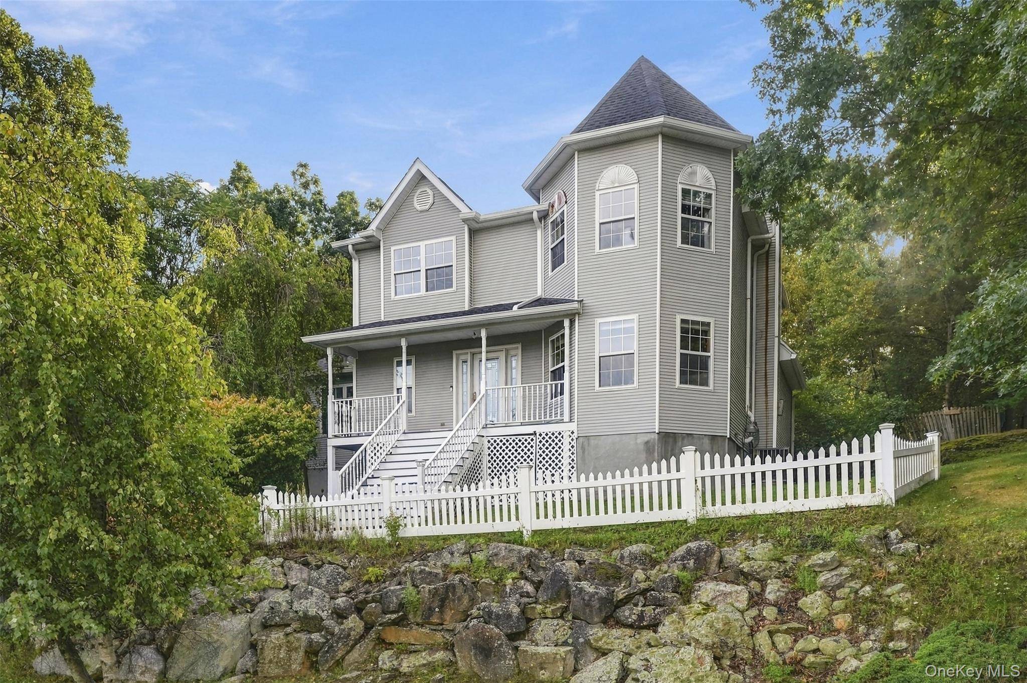 16 Cambridge CIR, Monroe, NY 10950
