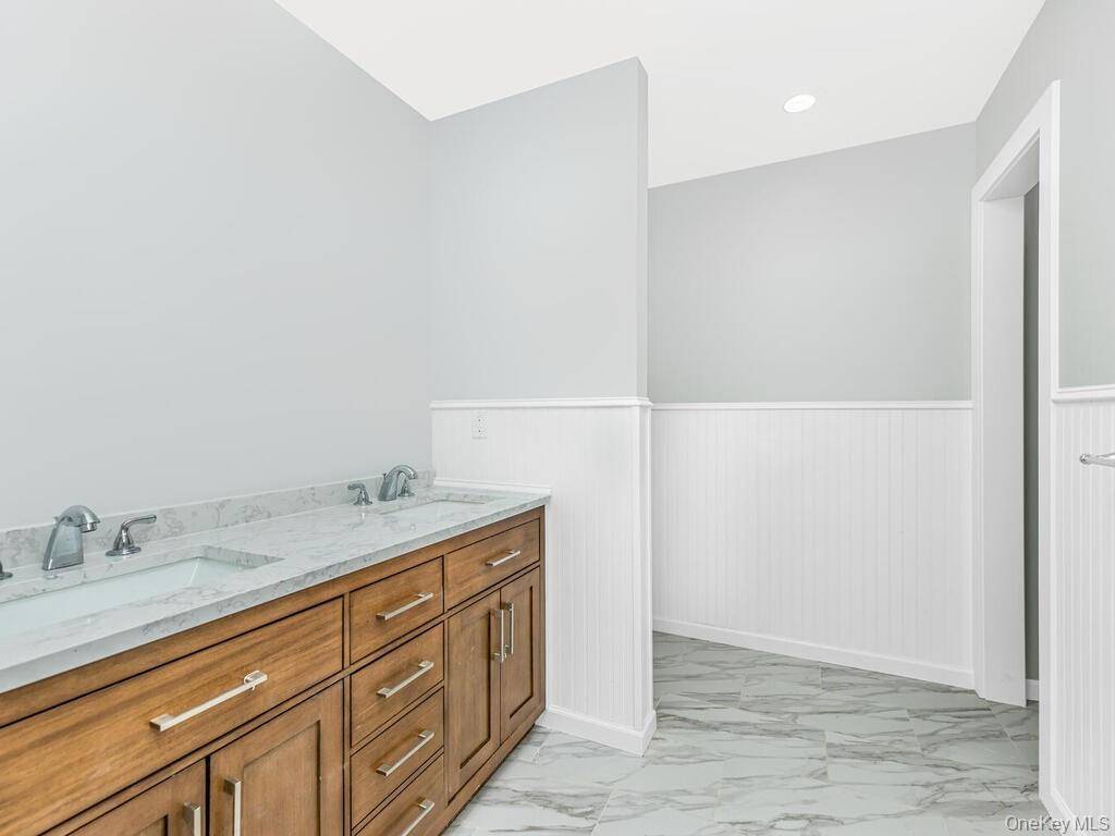 47 Lincoln TER, Yonkers, NY 10701