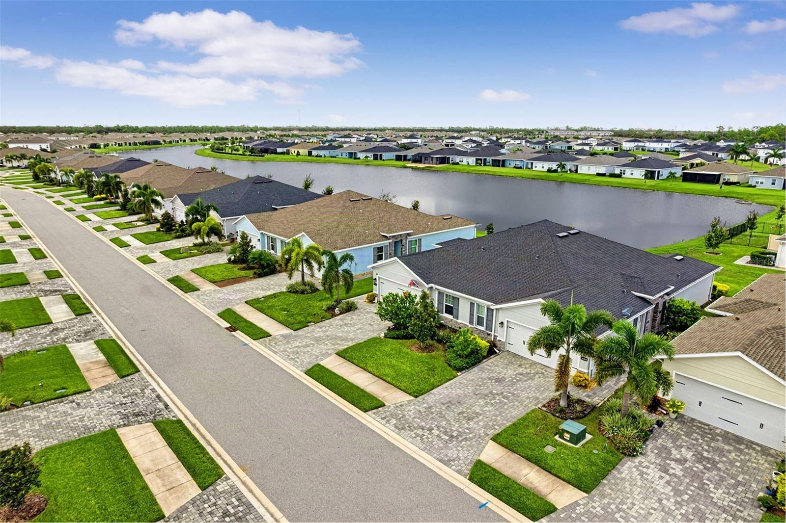 16363 COCONUT PALM DR, Port Charlotte, FL 33953