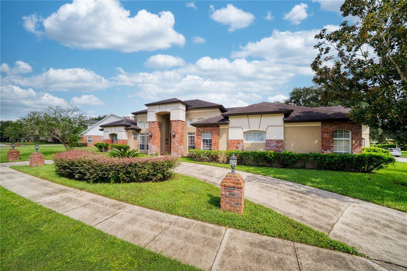 2335 FOREST CLUB DR, Orlando, FL 32804