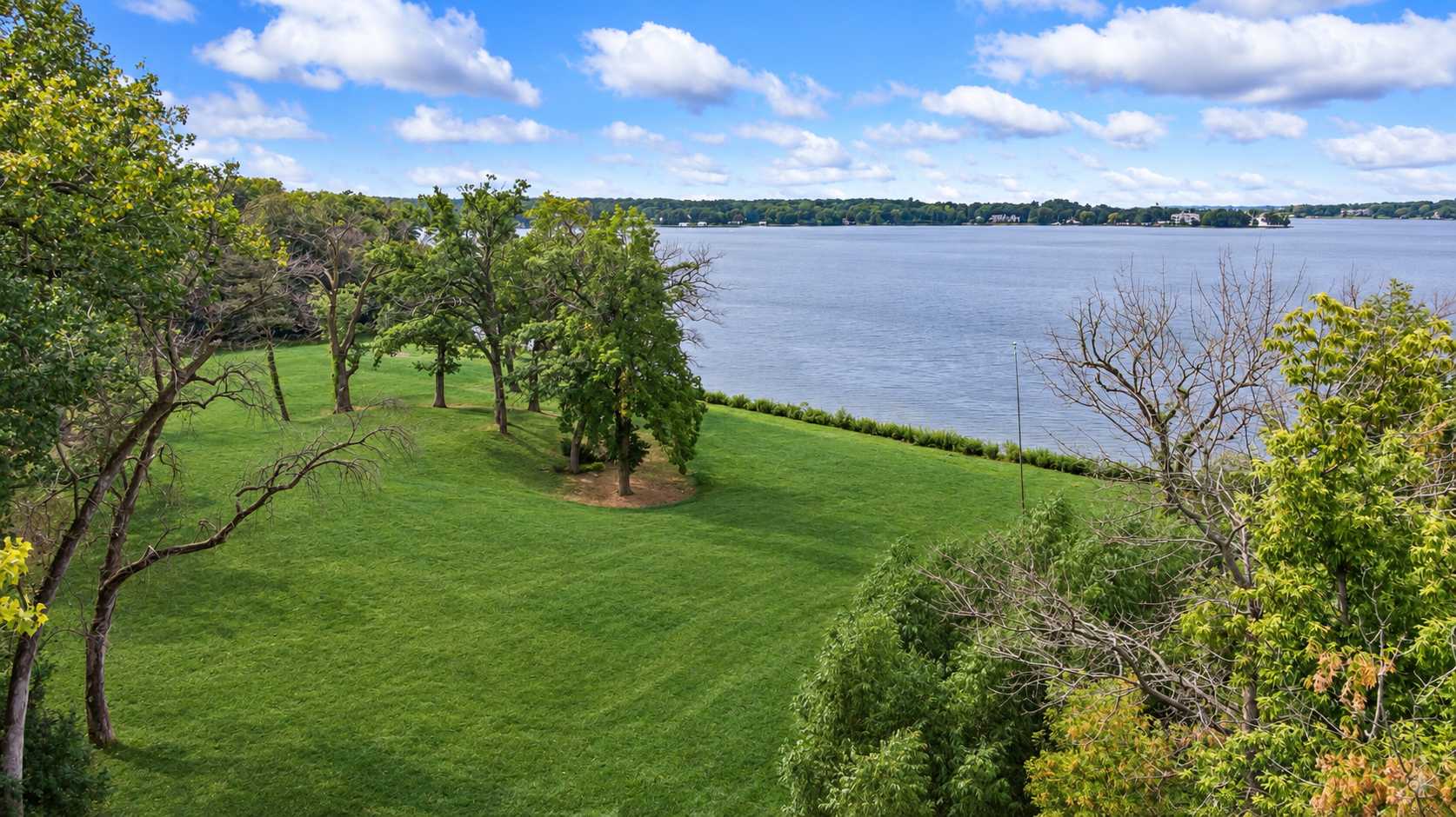 535 Bushaway RD, Wayzata, MN 55391