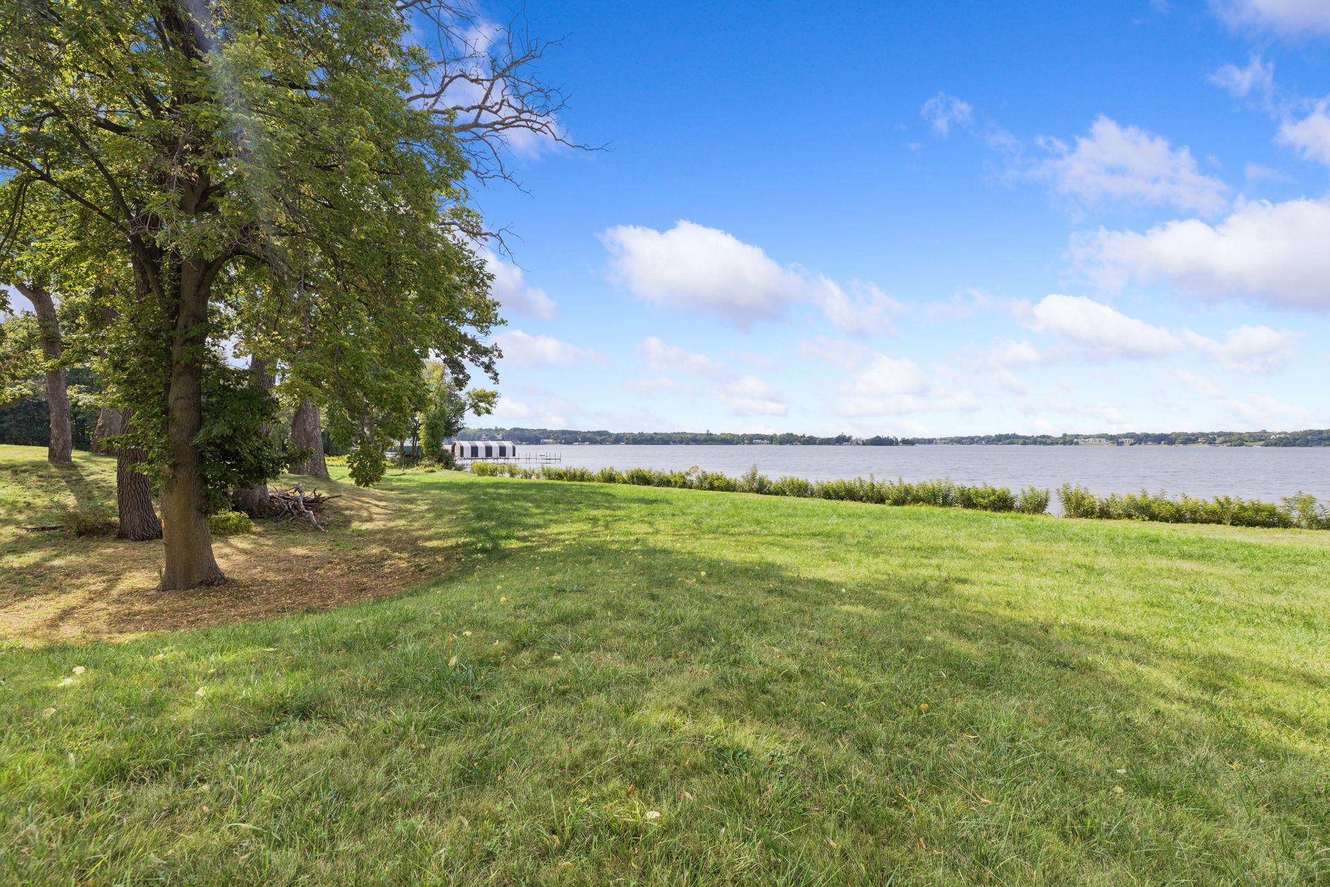 555 Bushaway RD, Wayzata, MN 55391