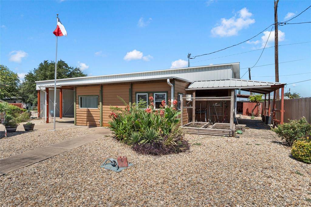 303 Westlake Drive, Woodway, TX 76712