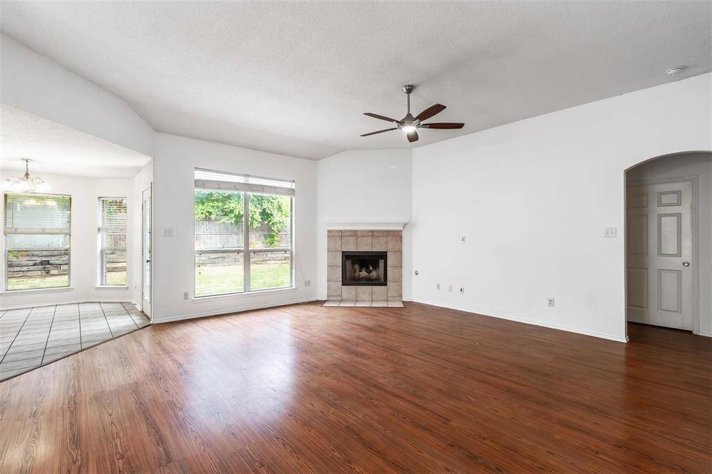 7921 Rattlers Court, Arlington, TX 76002
