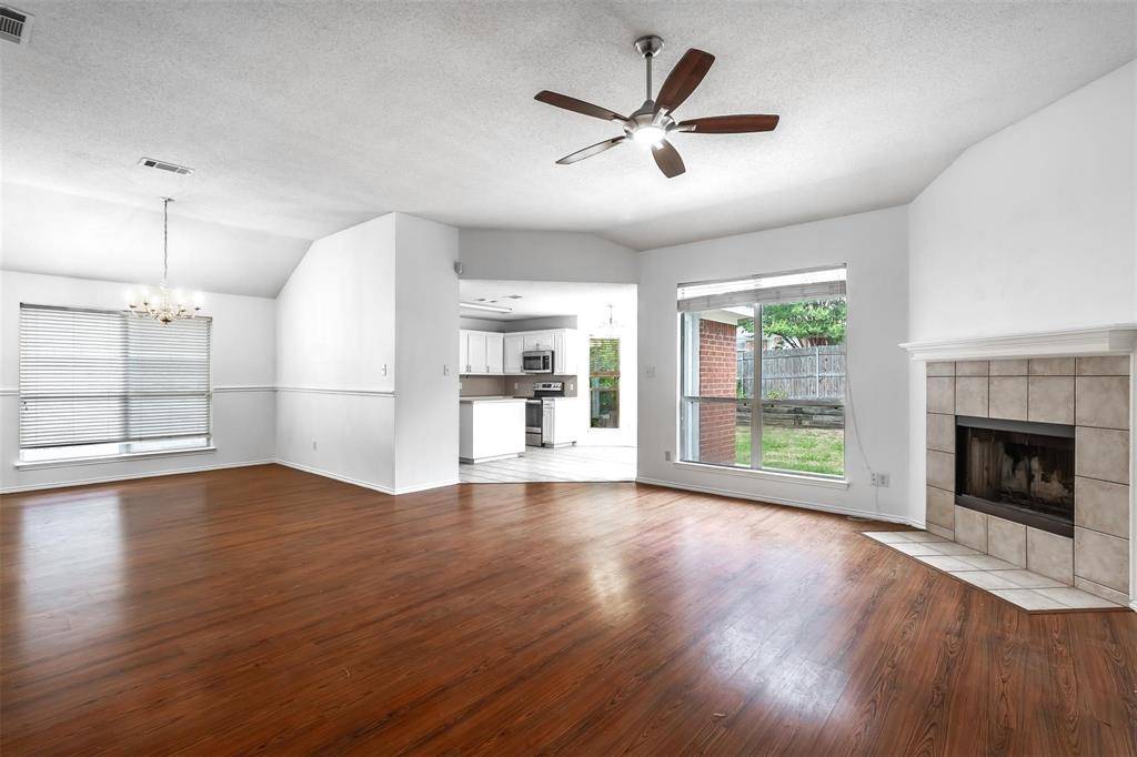 7921 Rattlers Court, Arlington, TX 76002
