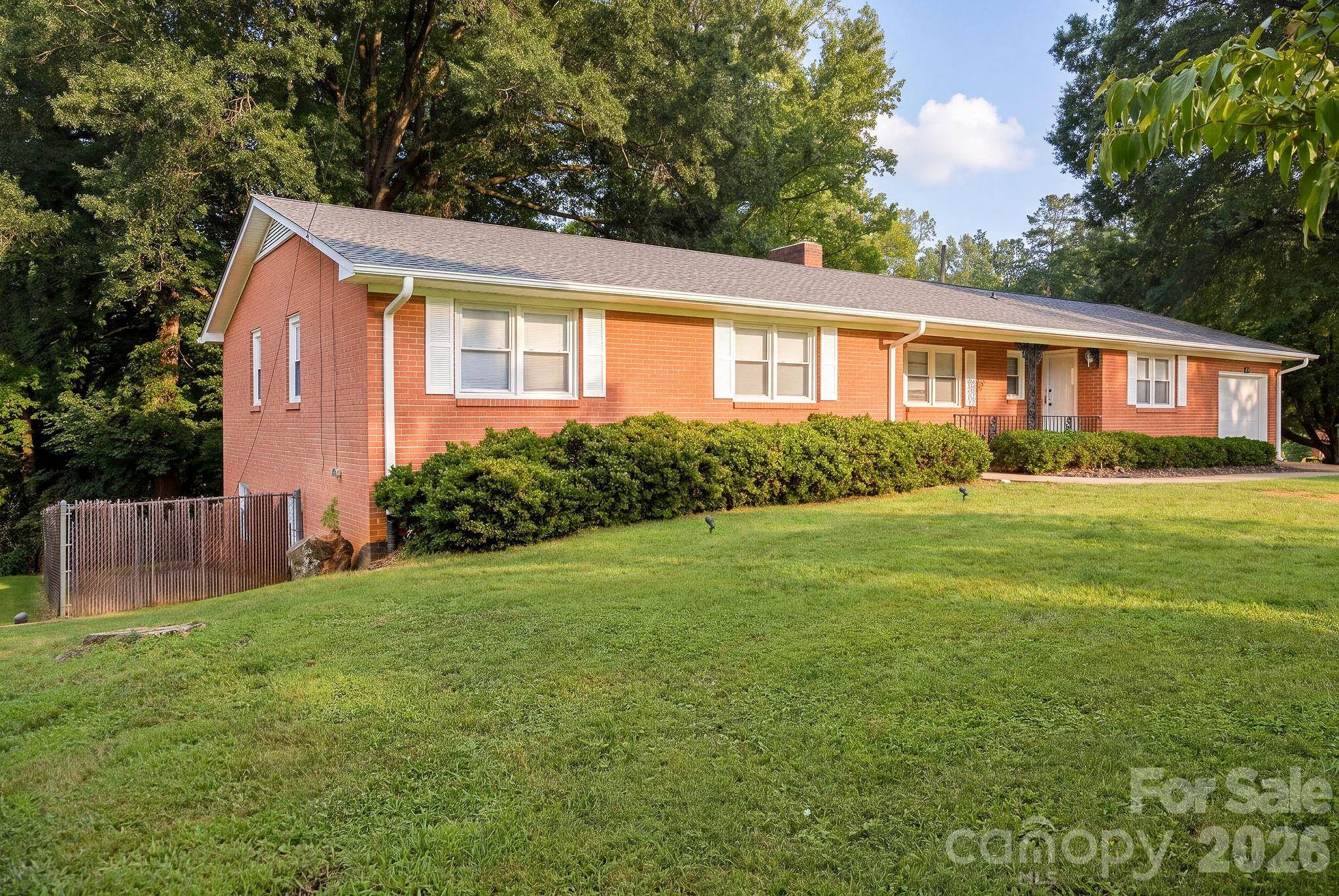112 Delta ST, Lexington, NC 27295