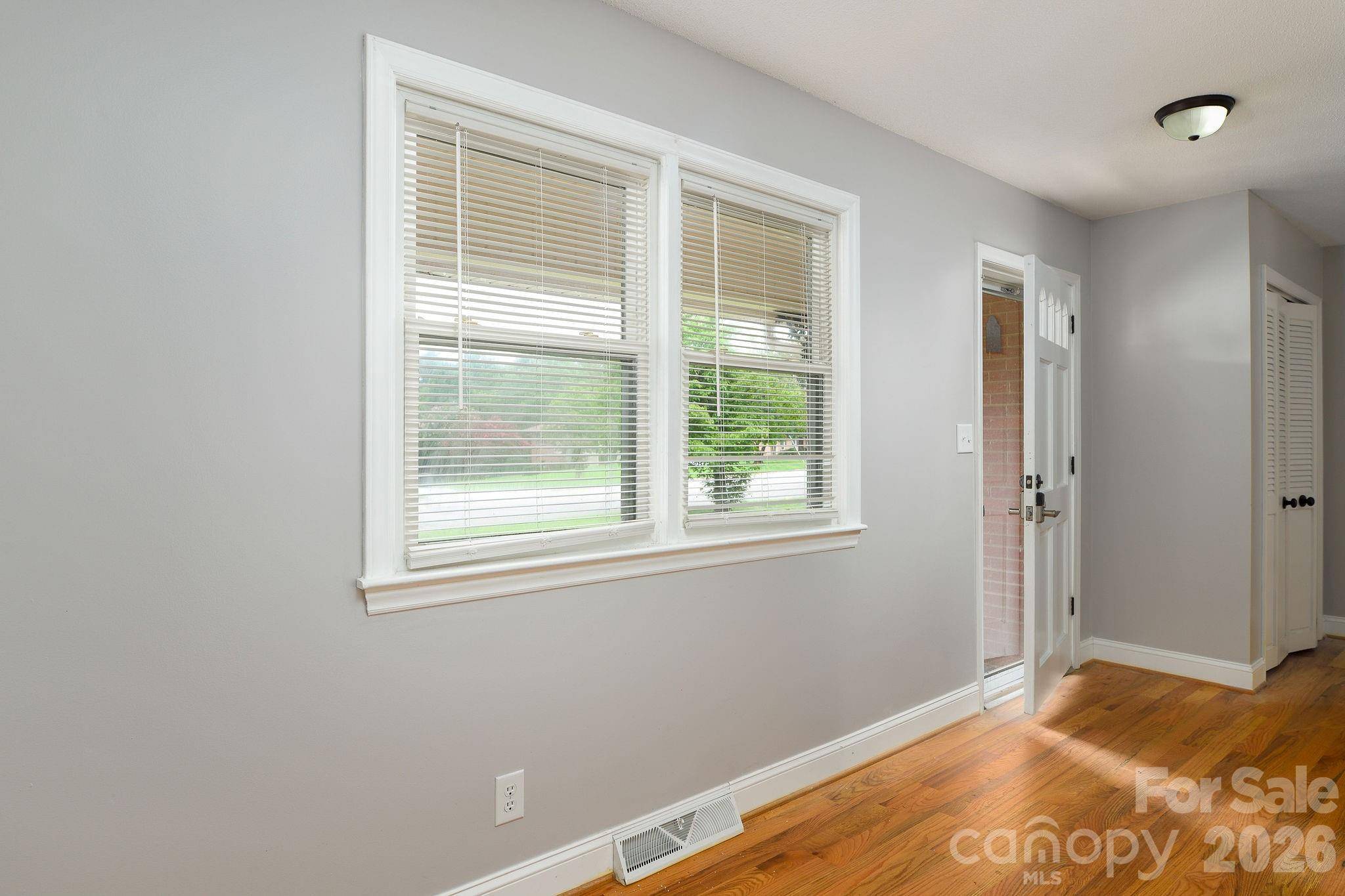 112 Delta ST, Lexington, NC 27295