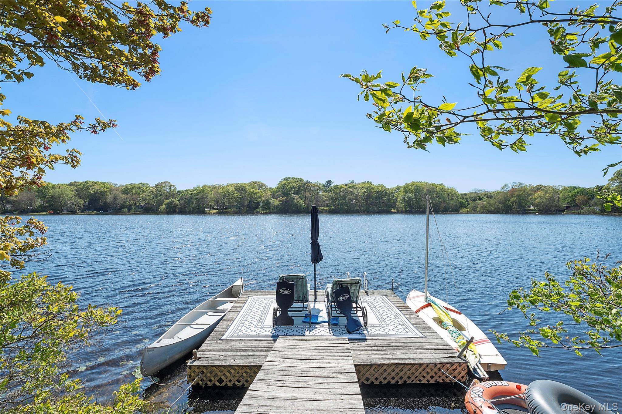 9 Lake View Ct, Southampton, NY 11968
