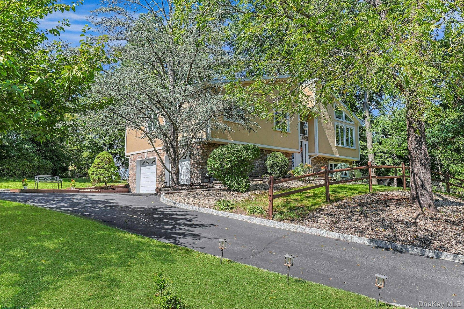 44 Massachusetts AVE, Congers, NY 10920