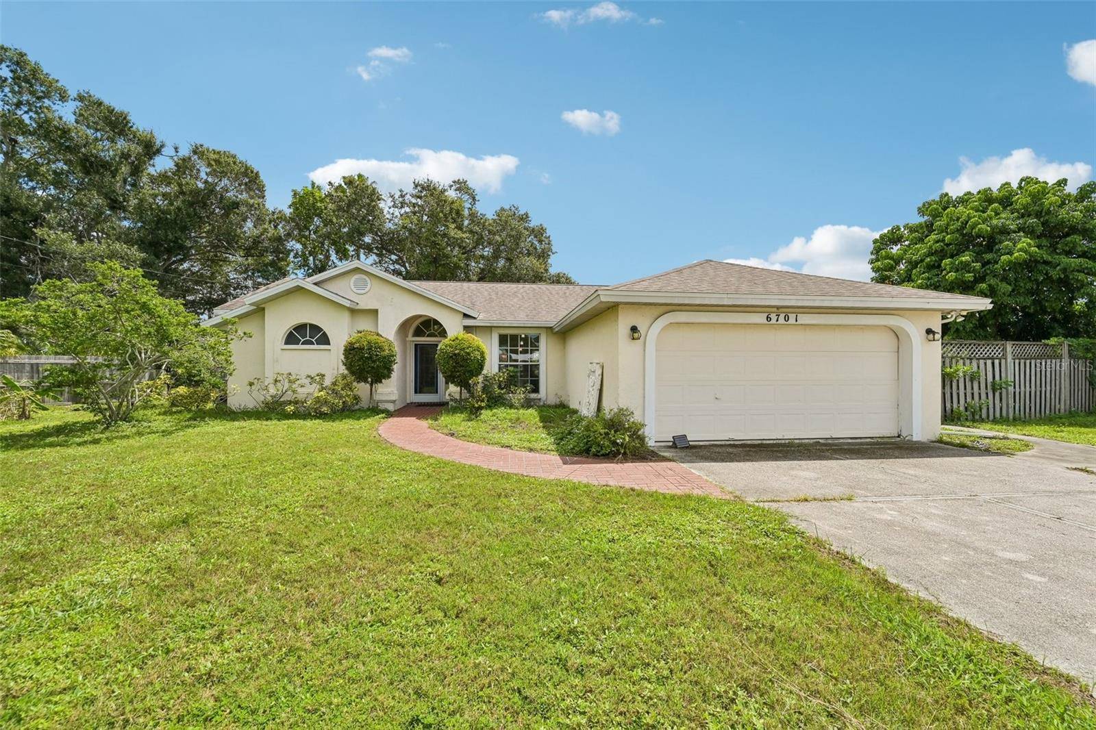 6701 3RD ST W, Bradenton, FL 34207