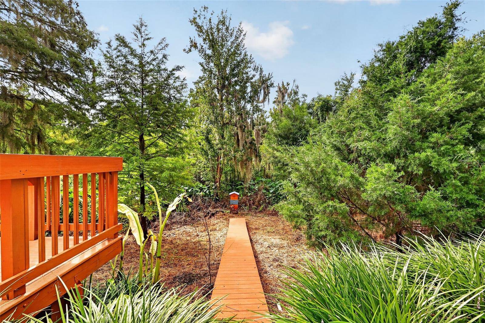 Address not disclosed, Tavares, FL 32778