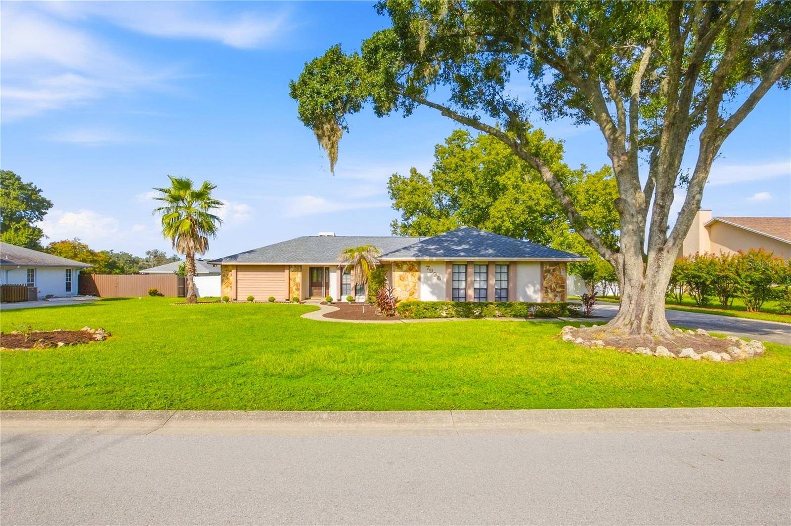 7926 W RIDGE POINTE DR, Lakeland, FL 33810