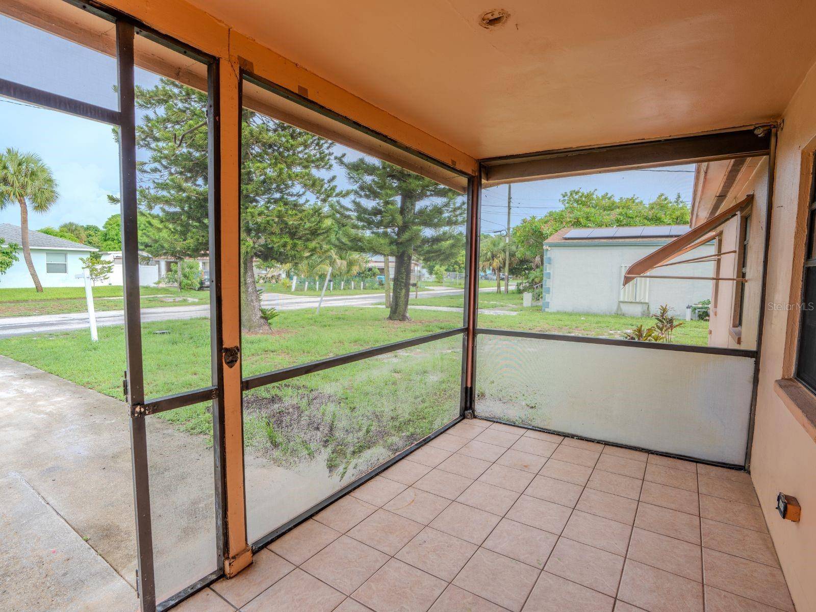717 NW 1ST ST, Boynton Beach, FL 33435