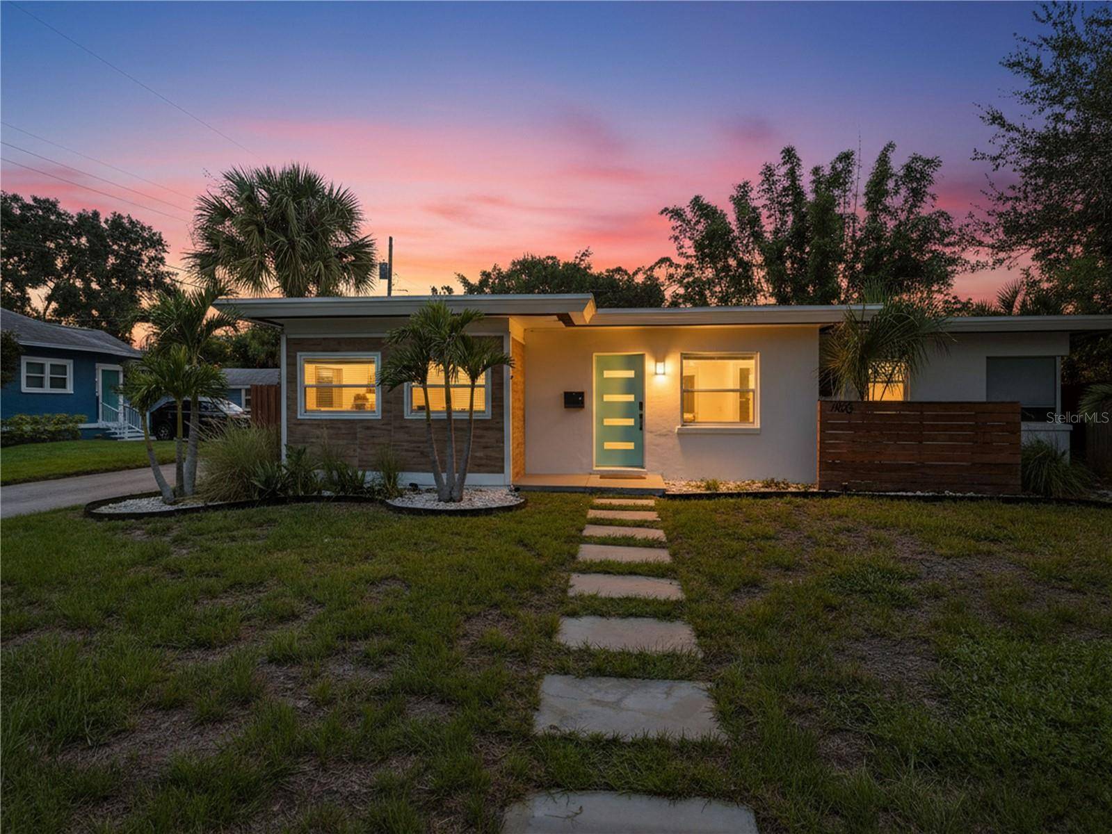 1015 32ND AVE N, St Petersburg, FL 33704