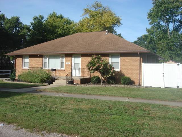 1004 Holcomb ST, Streator, IL 61364