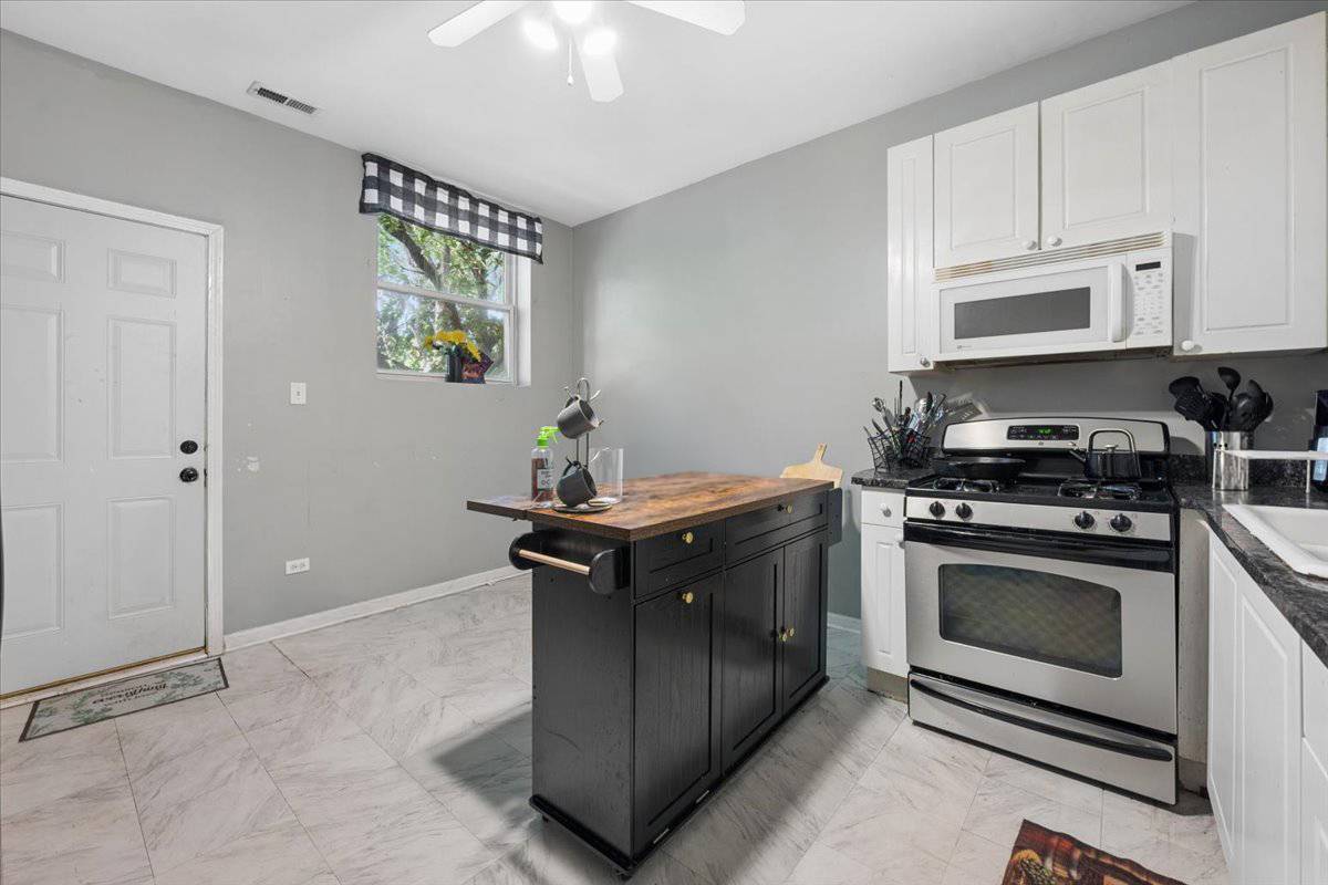 3128 W Warren BLVD, Chicago, IL 60612