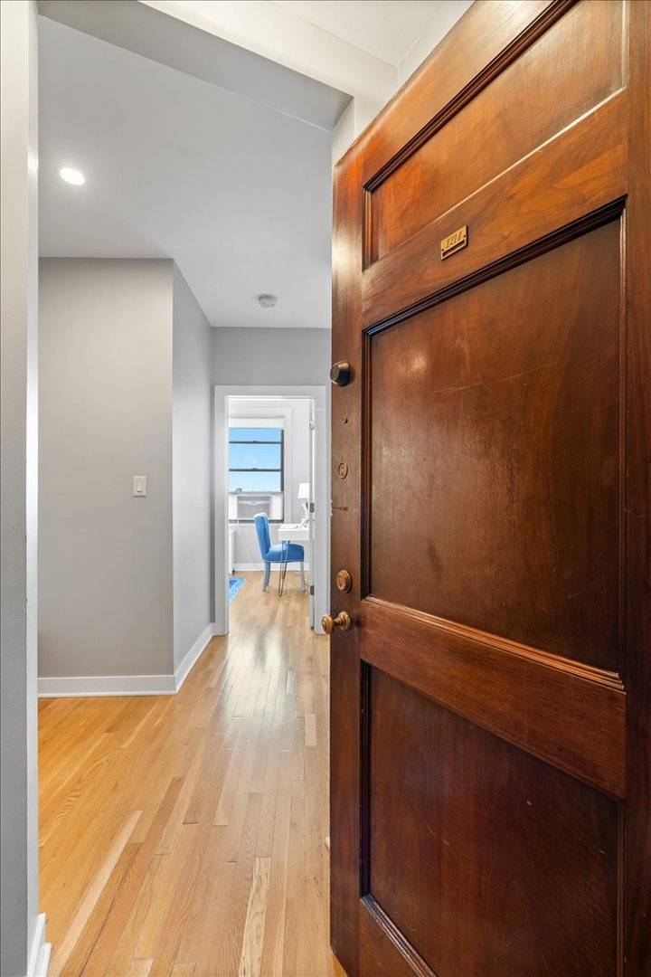 2000 N Lincoln Park West #1214, Chicago, IL 60614
