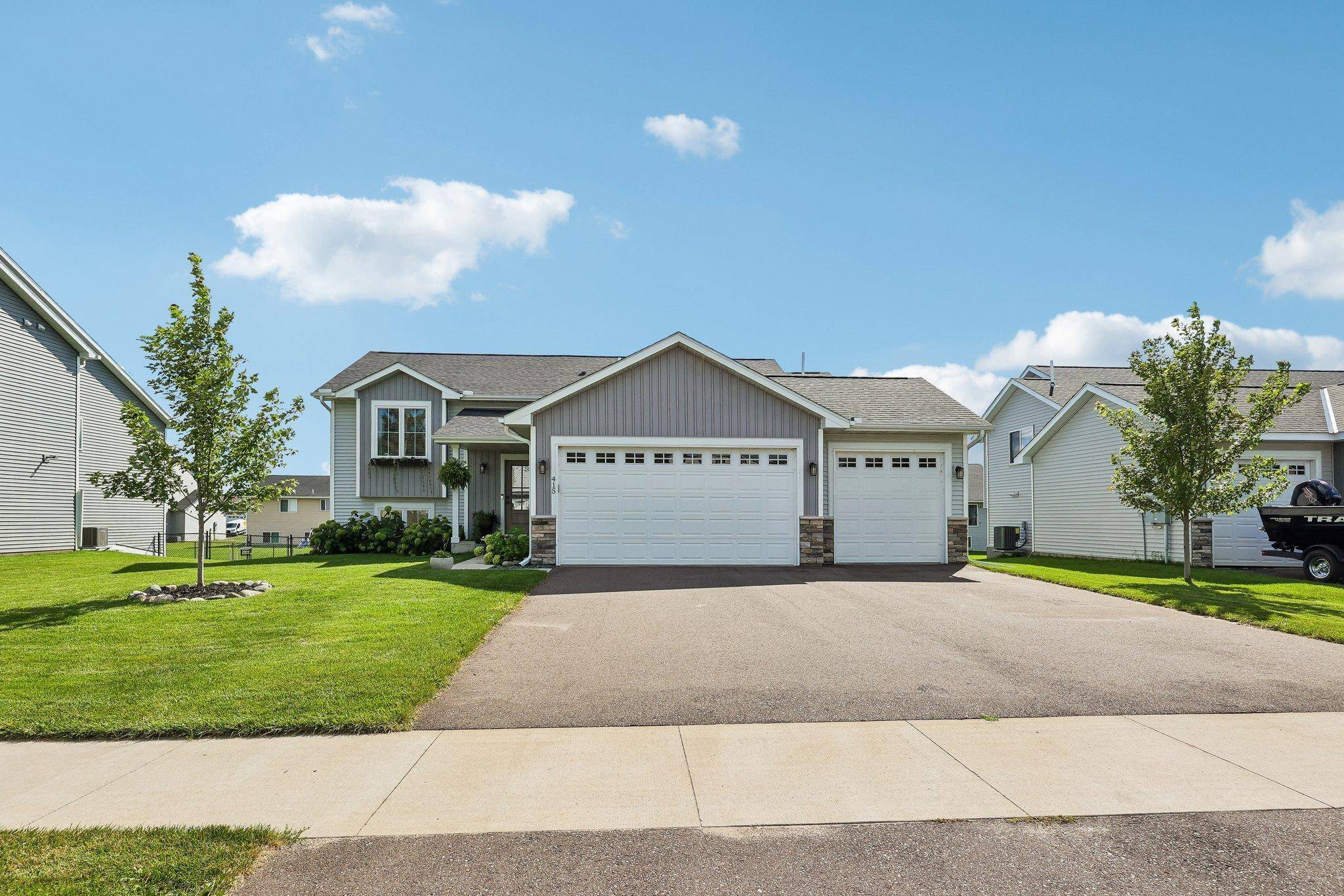 415 Eagle ST NW, Isanti, MN 55040