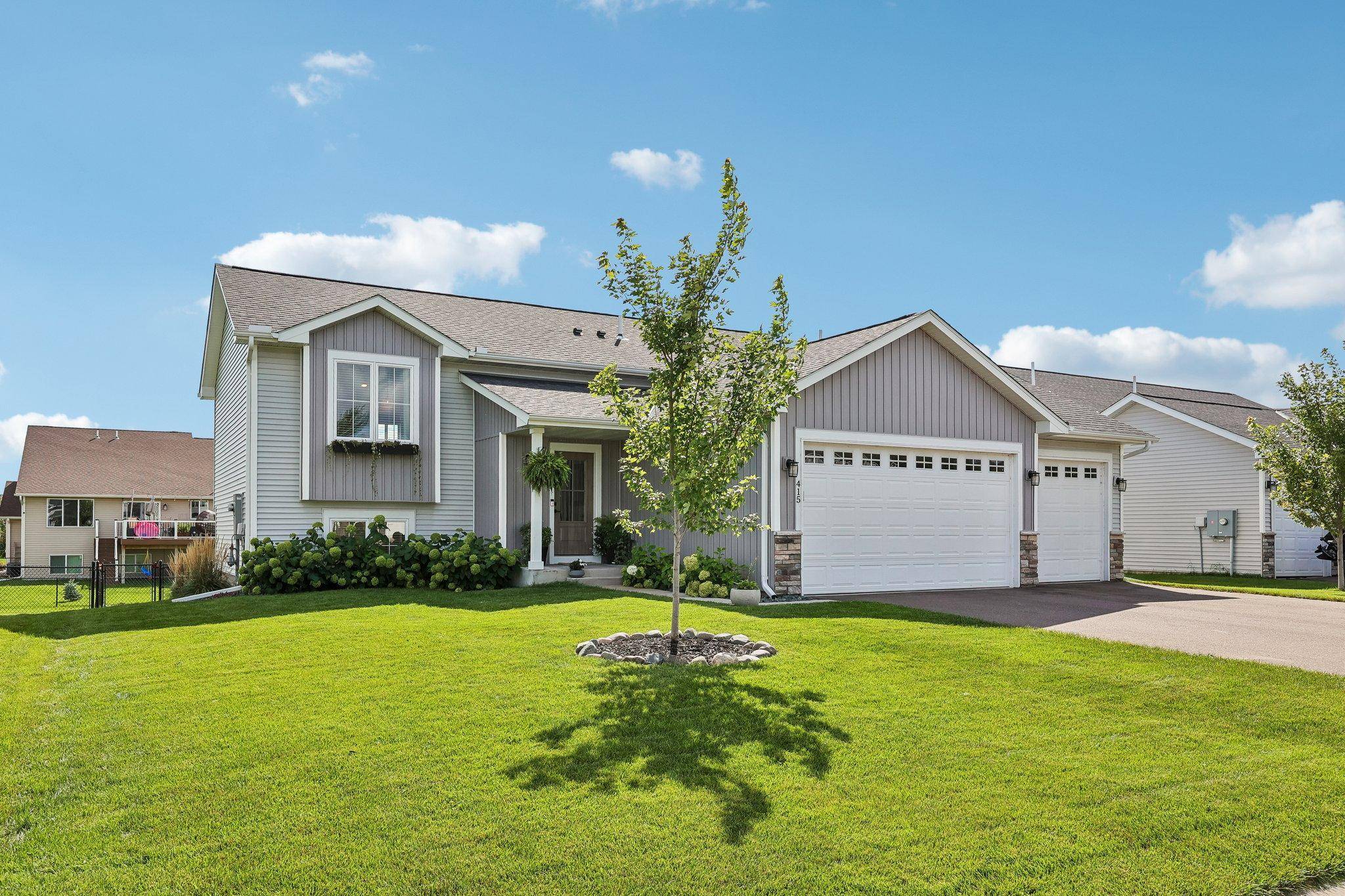415 Eagle ST NW, Isanti, MN 55040