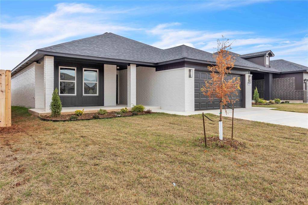 502 Grand Sycamore DR, Washington, OK 73093
