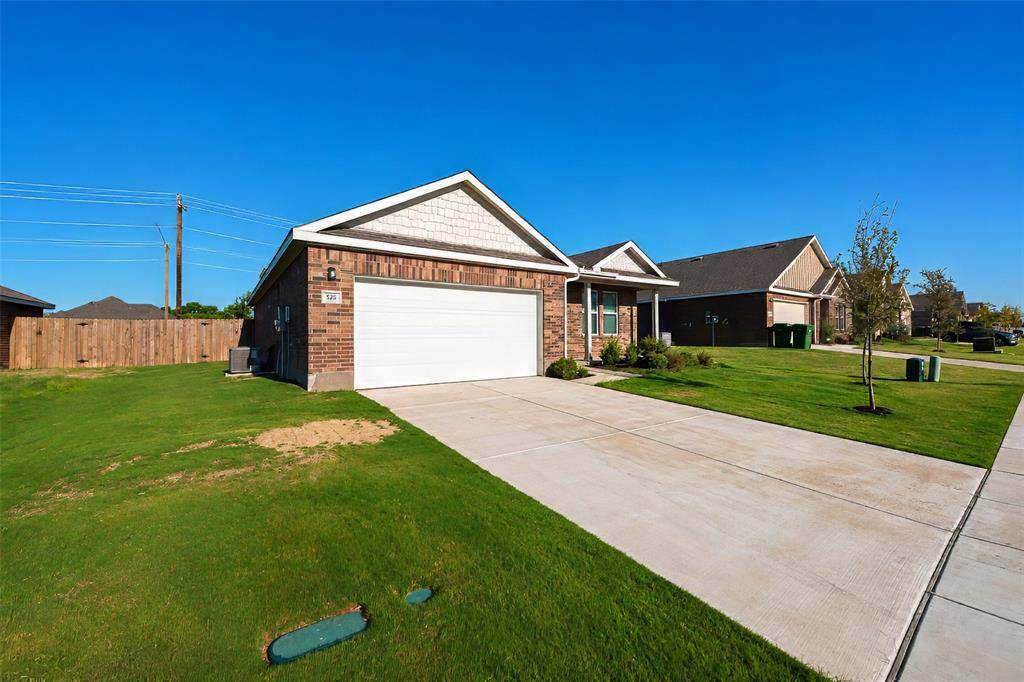 525 Jameson Street, Springtown, TX 76082