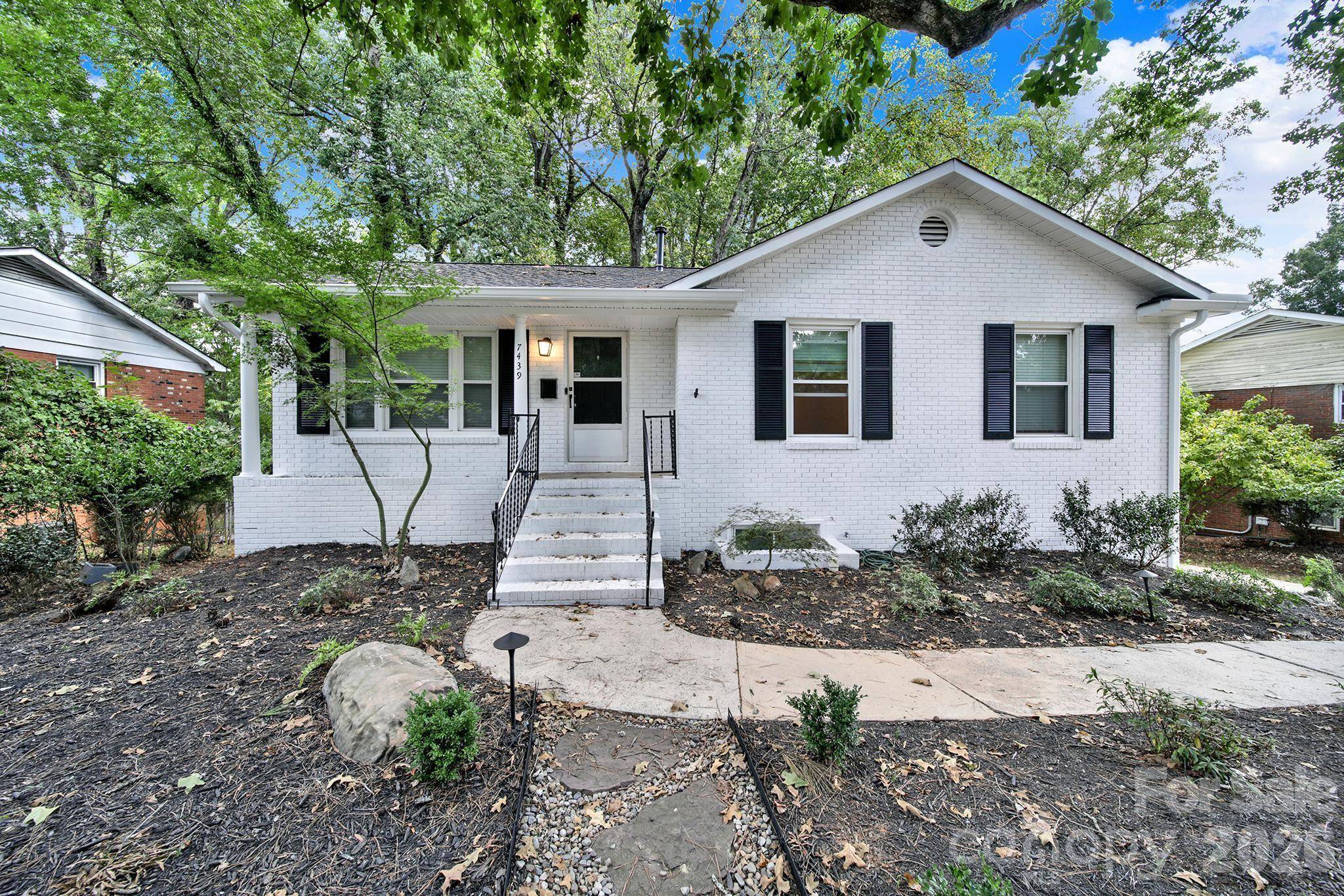 7439 Watercrest RD, Charlotte, NC 28210