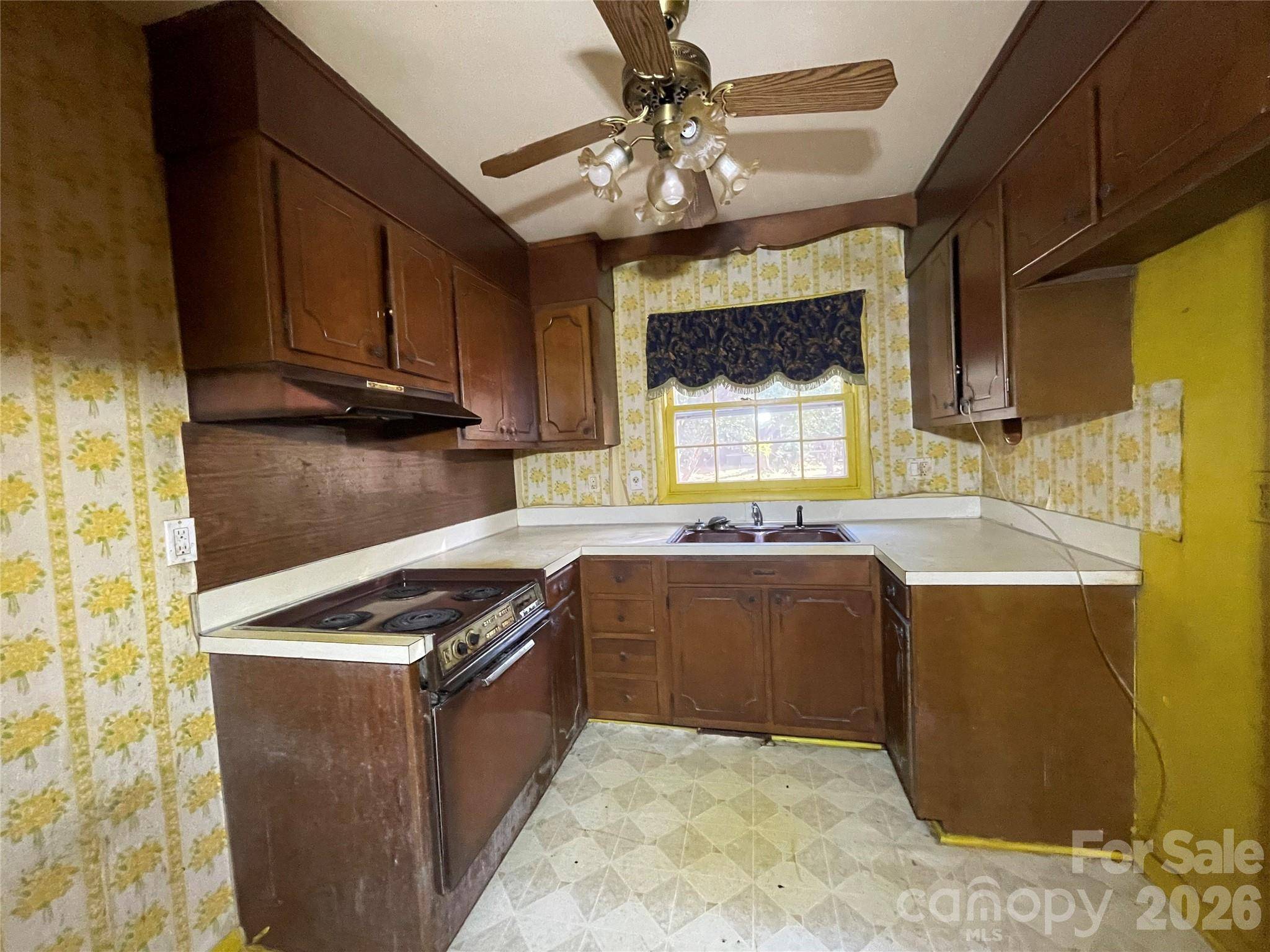 400 S Shaver ST, Salisbury, NC 28144