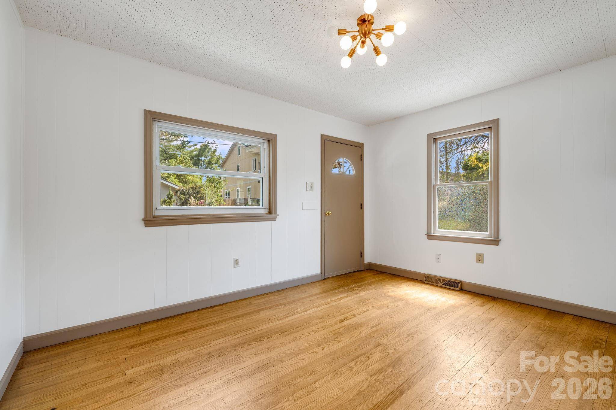 22 Jarrett ST, Asheville, NC 28806