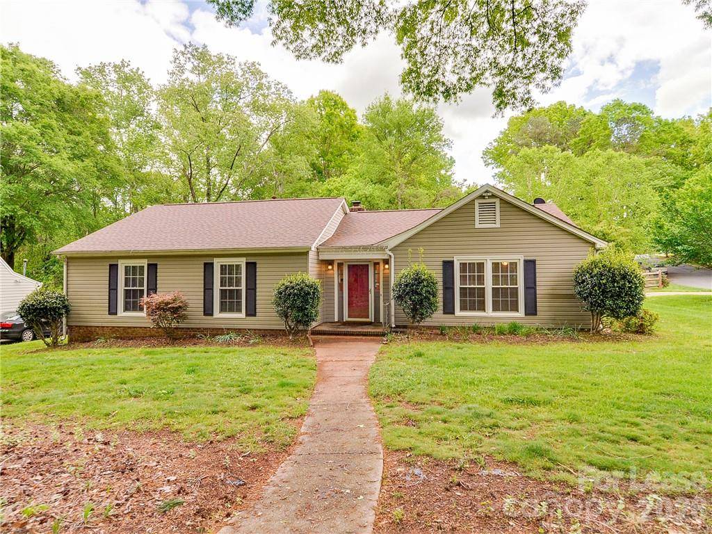 7600 Winterset DR, Charlotte, NC 28270
