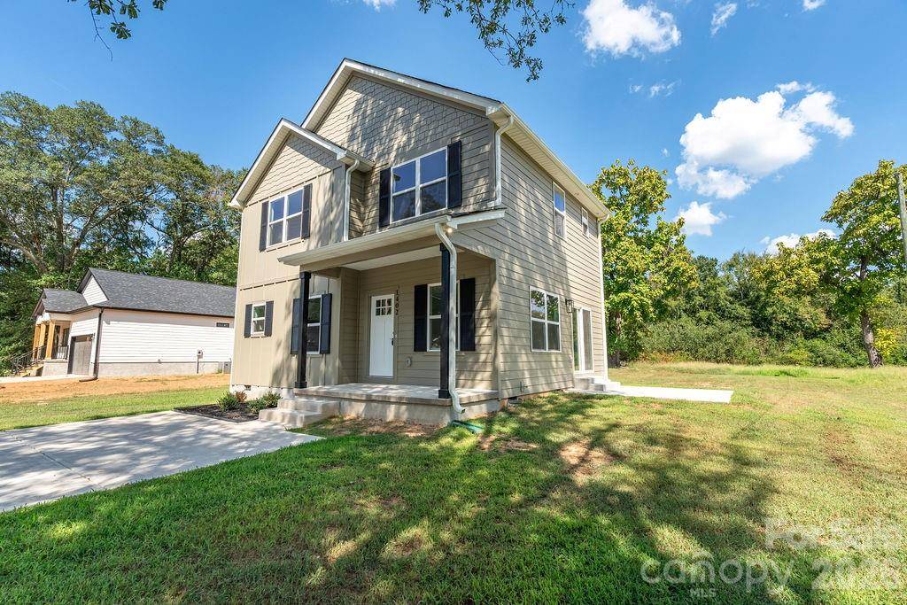 1402 N Modena ST, Gastonia, NC 28054