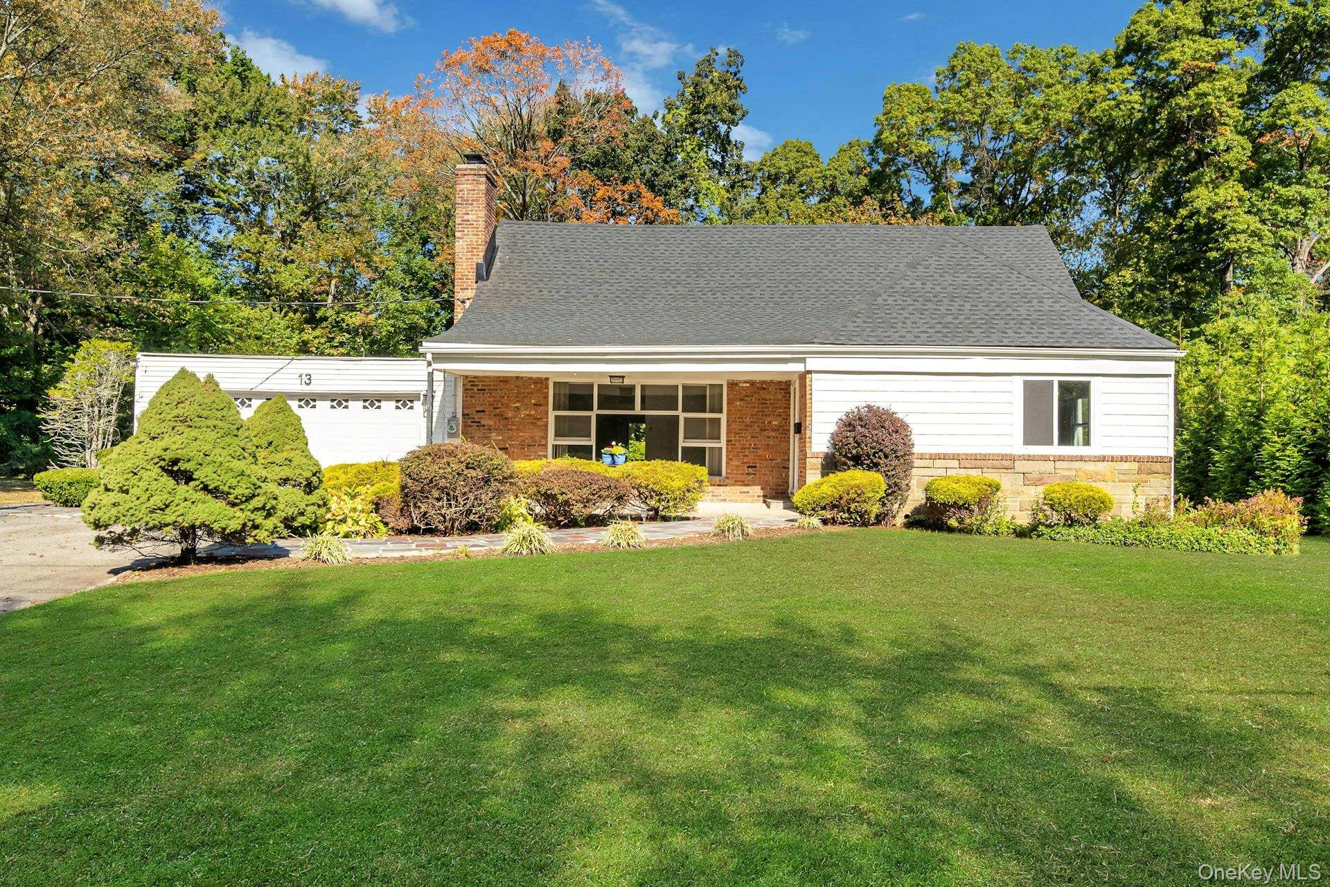 13 Colonial RD, Scarsdale, NY 10583