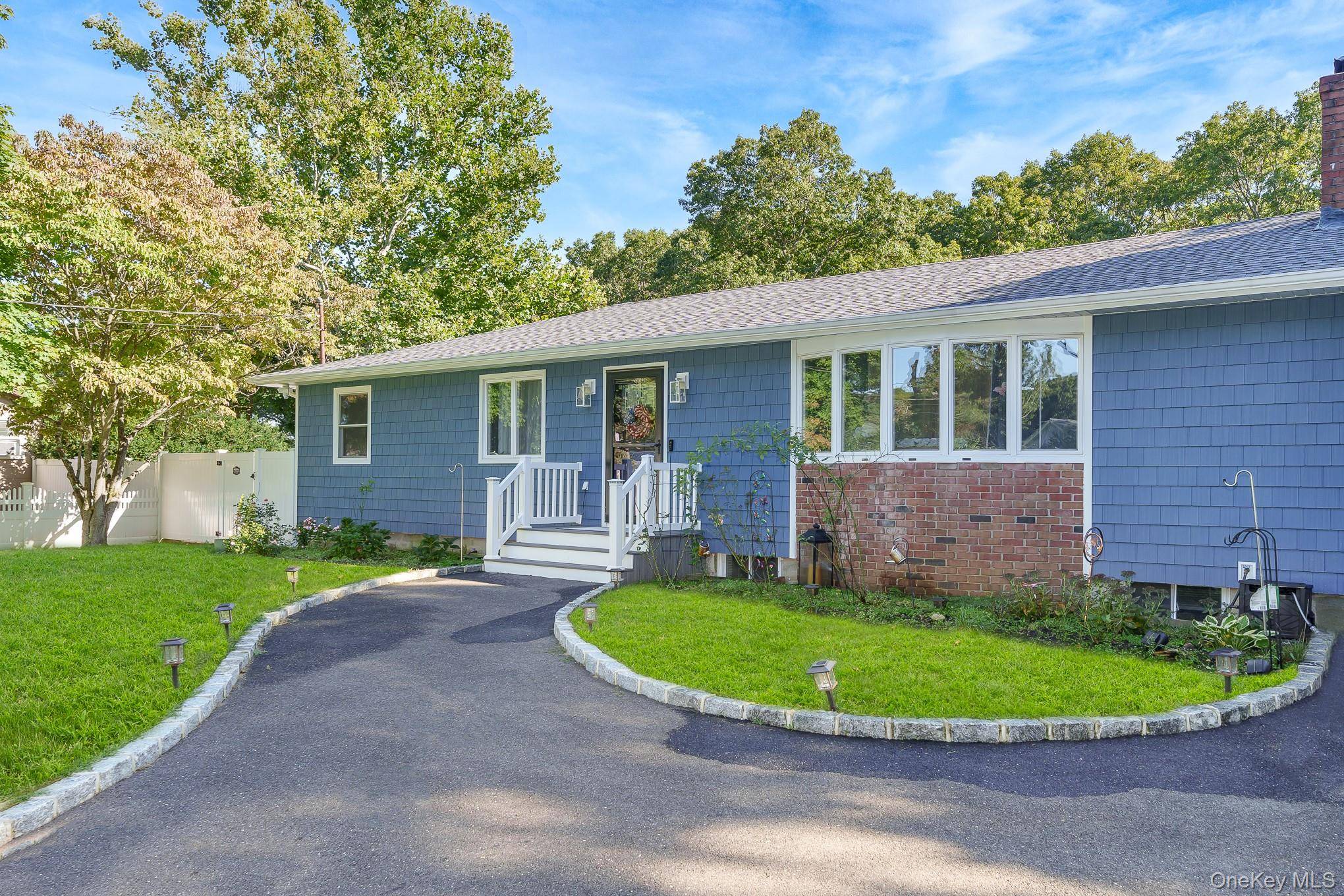 20 Danbury AVE, Patchogue, NY 11772