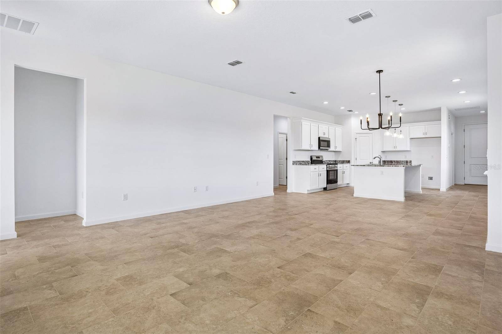 3780 WATERCLIFF CIR, Grand Island, FL 32735
