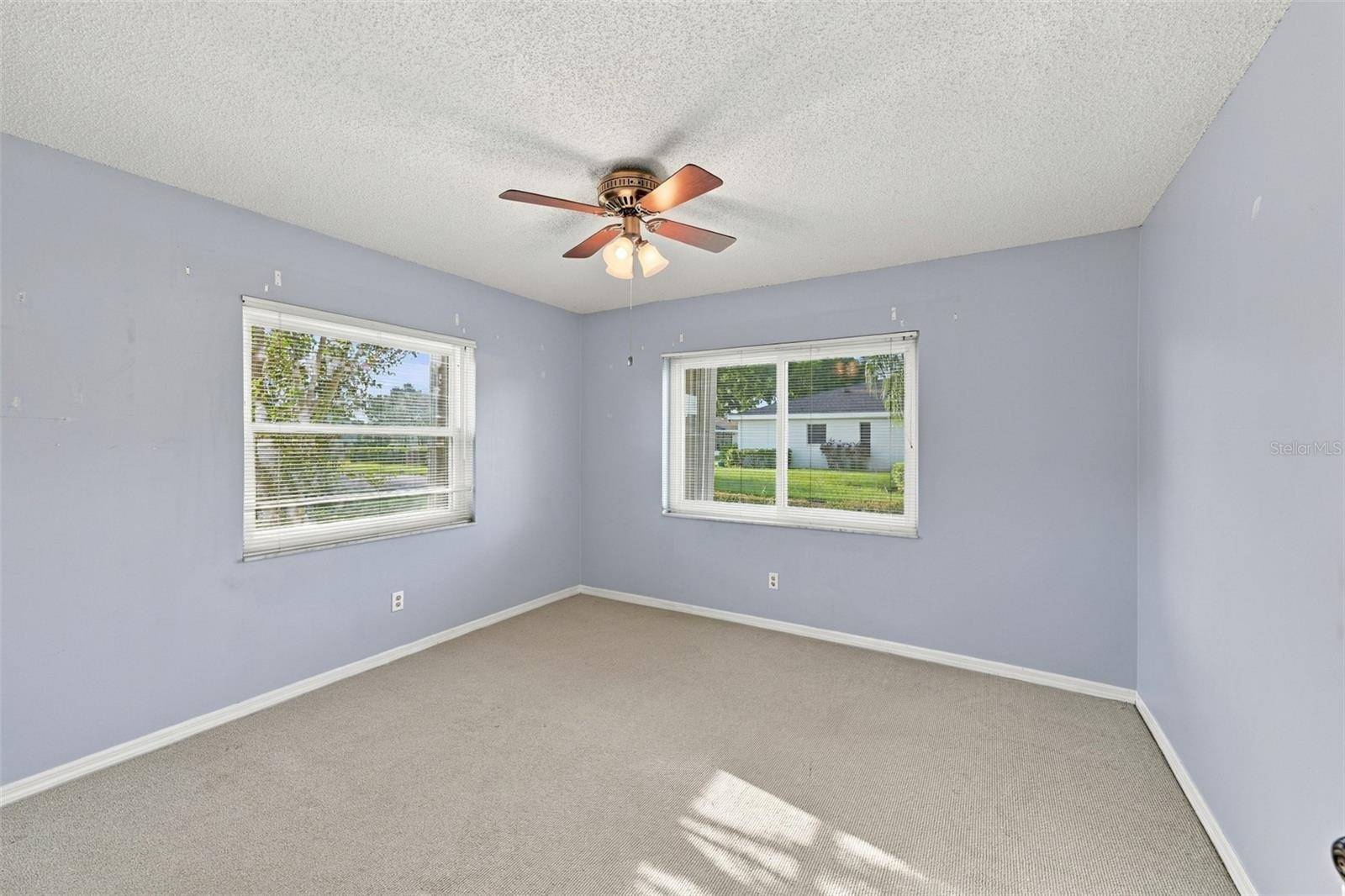 1405 LANGLEY DR, Sun City Center, FL 33573
