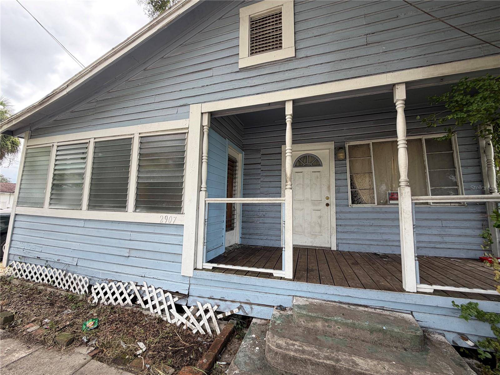 2907 E LAKE AVE, Tampa, FL 33610