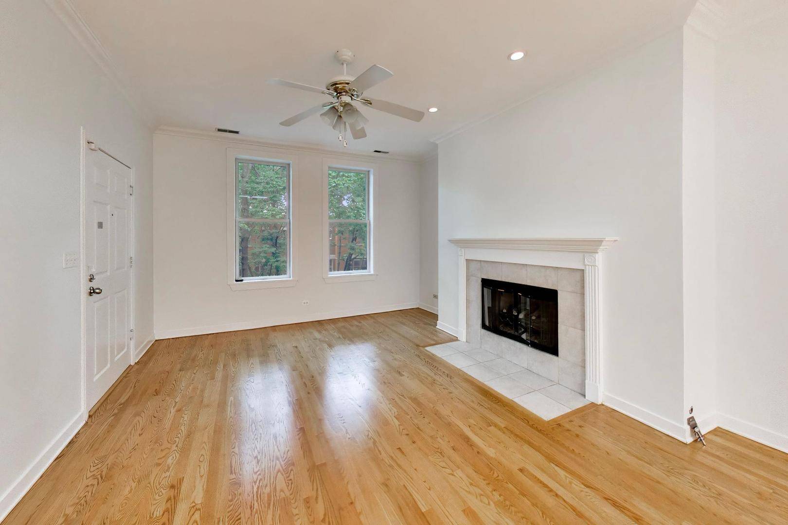 1355 W Fillmore ST #C, Chicago, IL 60607