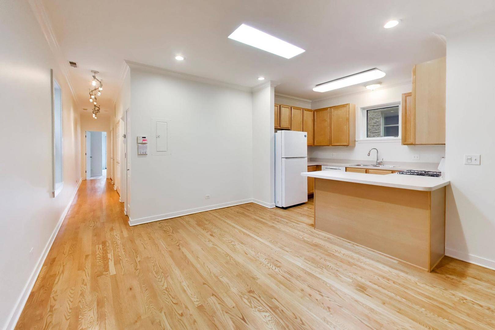 1355 W Fillmore ST #C, Chicago, IL 60607